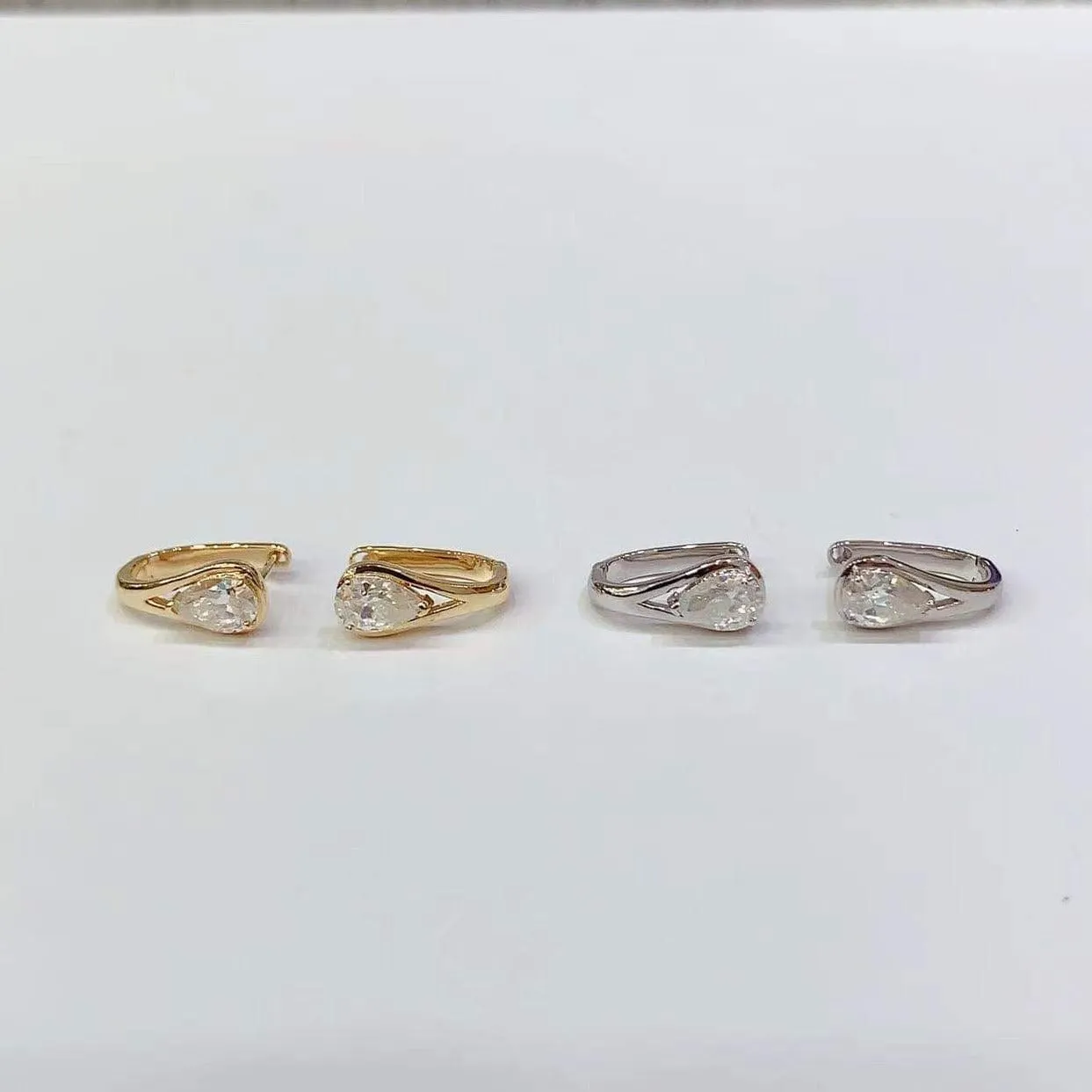 1ctw Pear Moissanite Bezel Earrings 18K