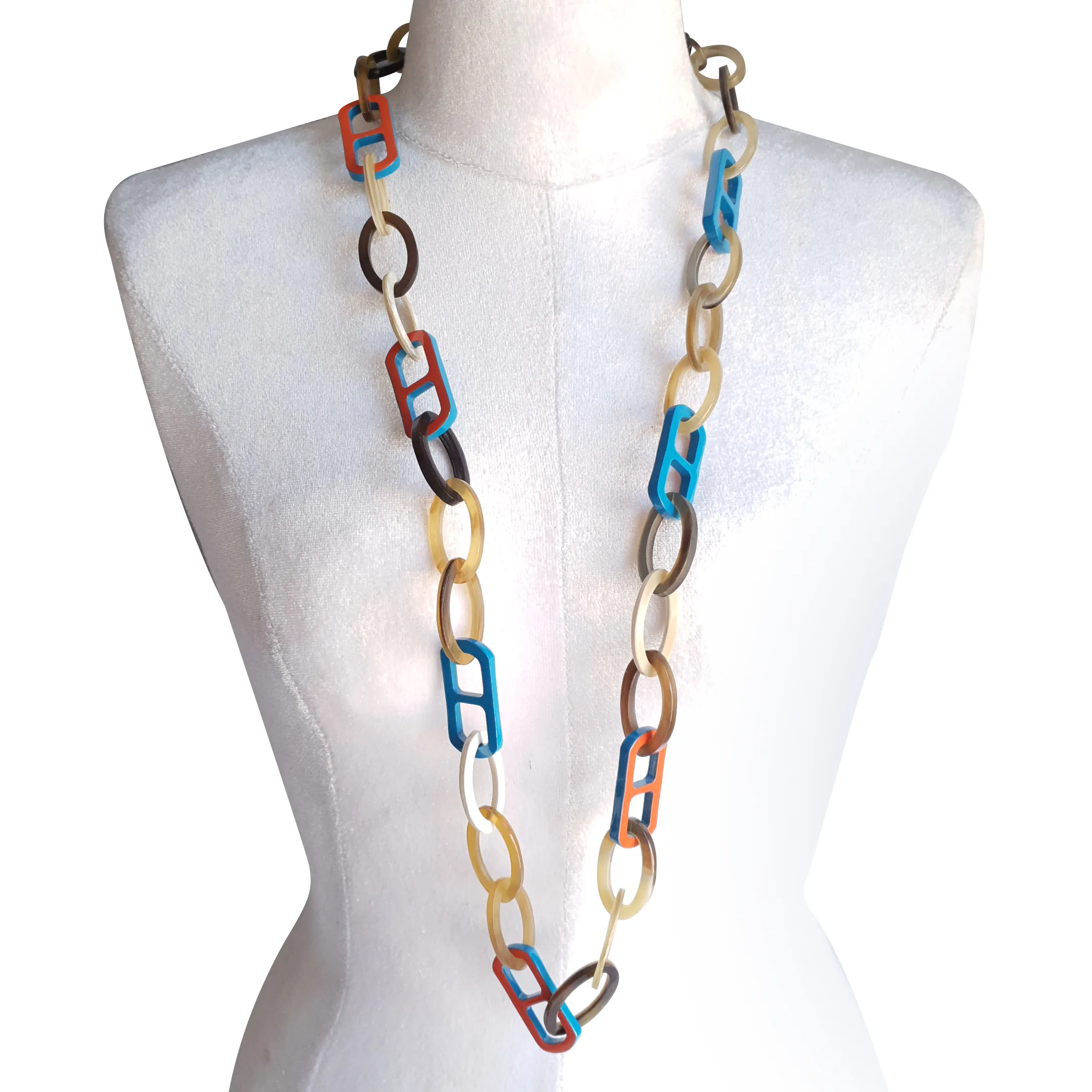 Colorful and Trendy Necklace J17866, Made by Buffalo Horn and Lacquer