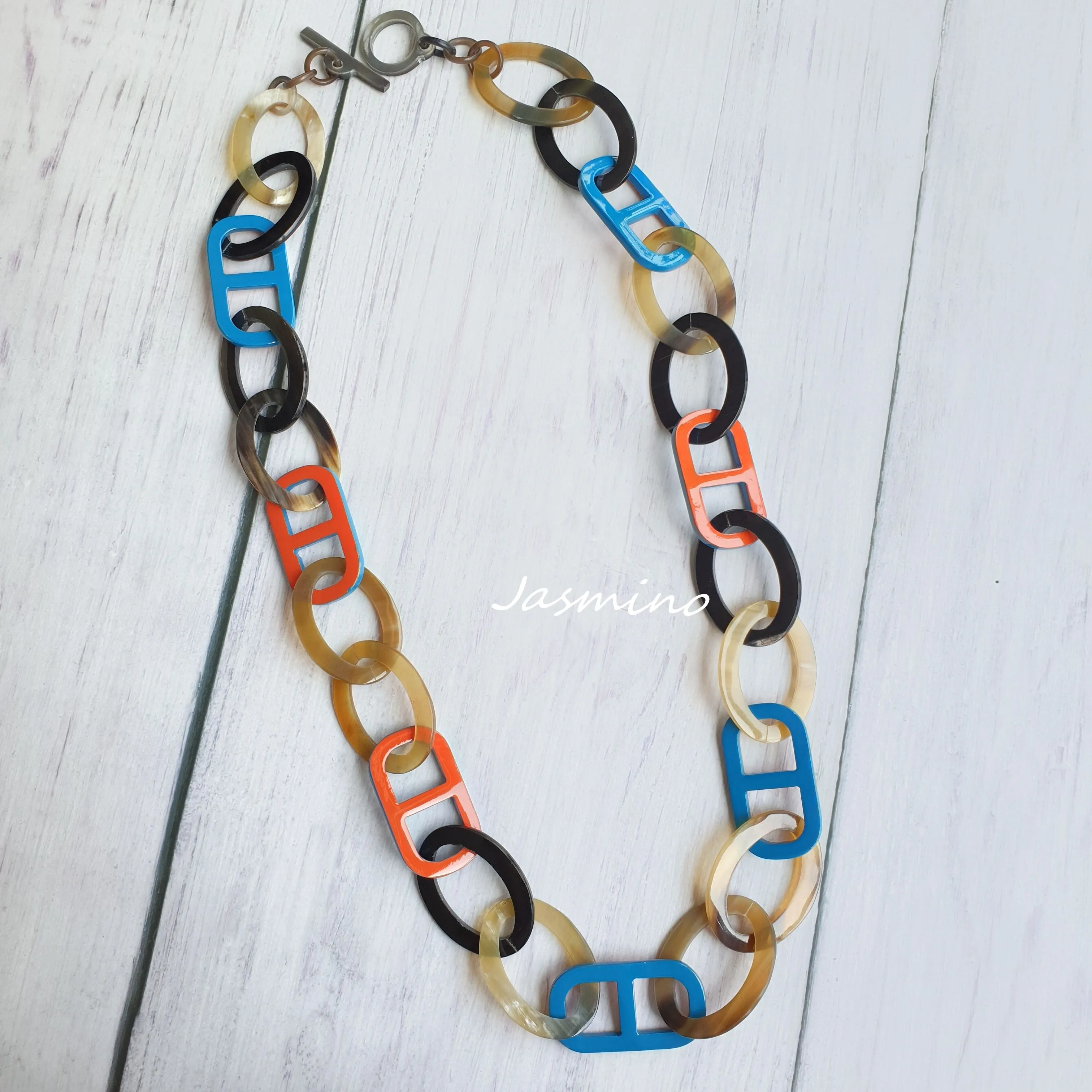 Colorful and Trendy Necklace J17866, Made by Buffalo Horn and Lacquer