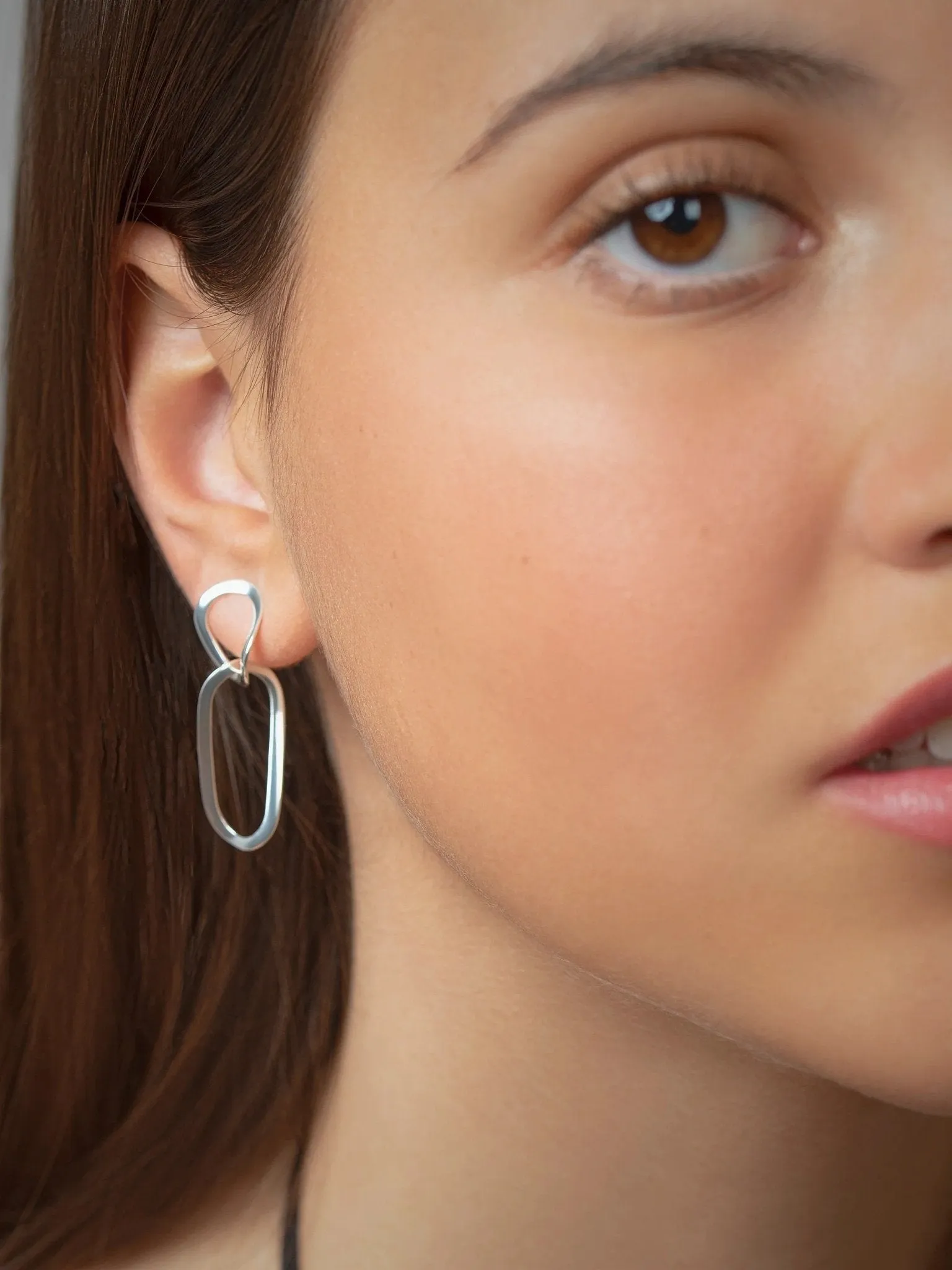 Vermilia Gold Link Earrings